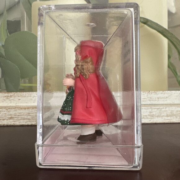 Vintage Hallmark Little Red Riding Hood Miniature 3' Doll Madame Alexand… - Picture 4 of 8